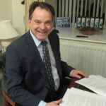 Photo of Councillor Robert Scott
