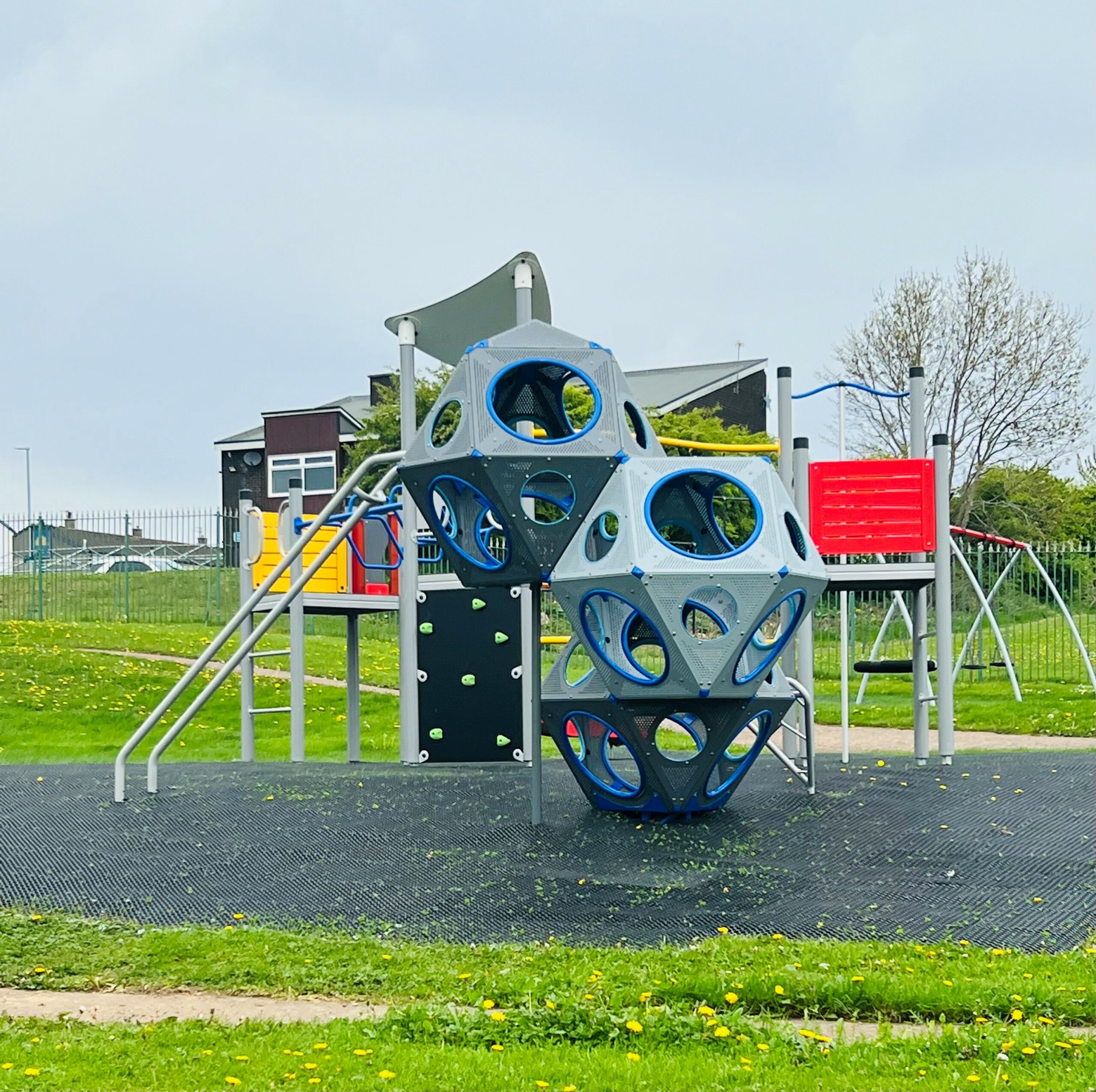 A Photo of play equipment at Oakerside Drive