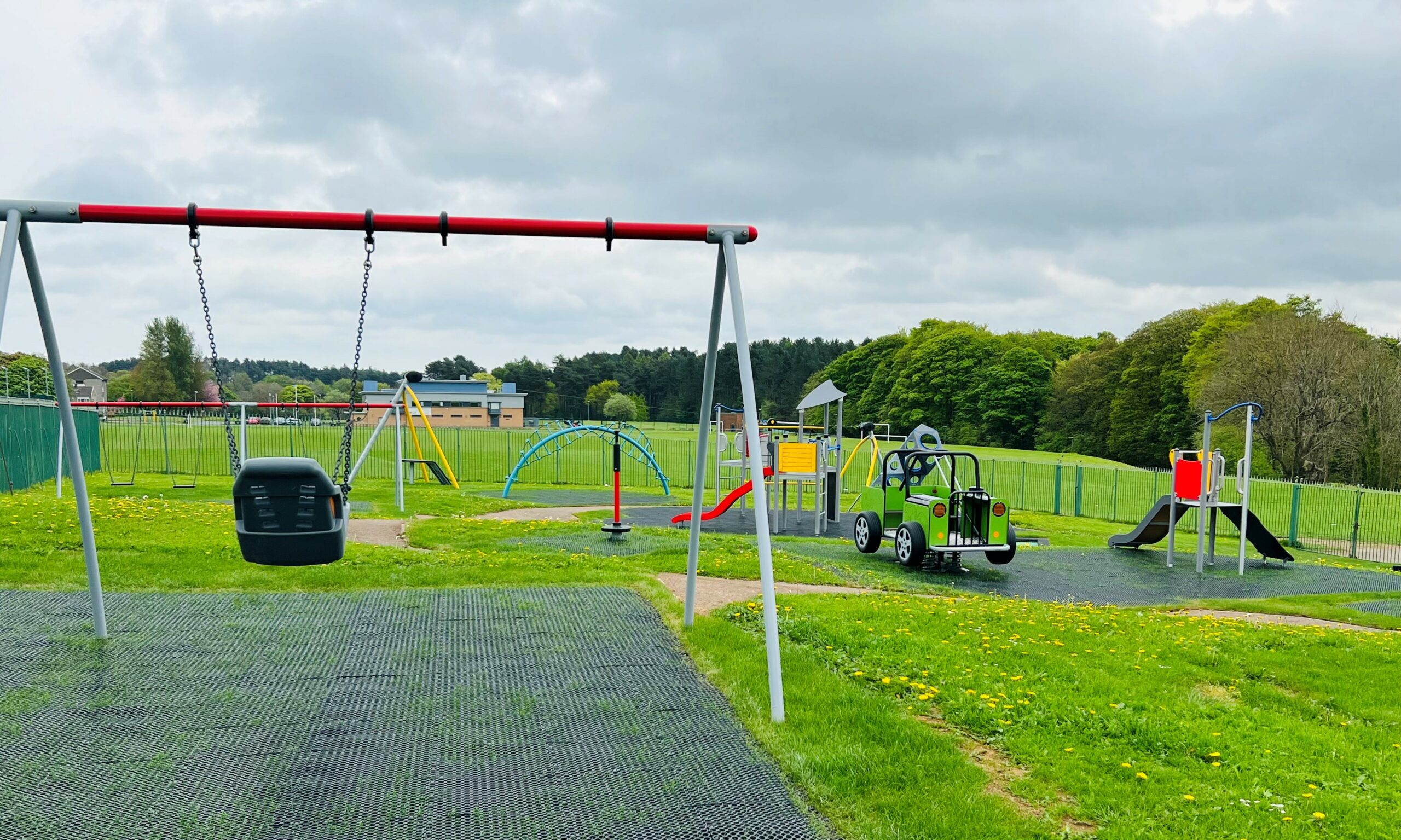 A Photo of play equipment at Oakerside Drive