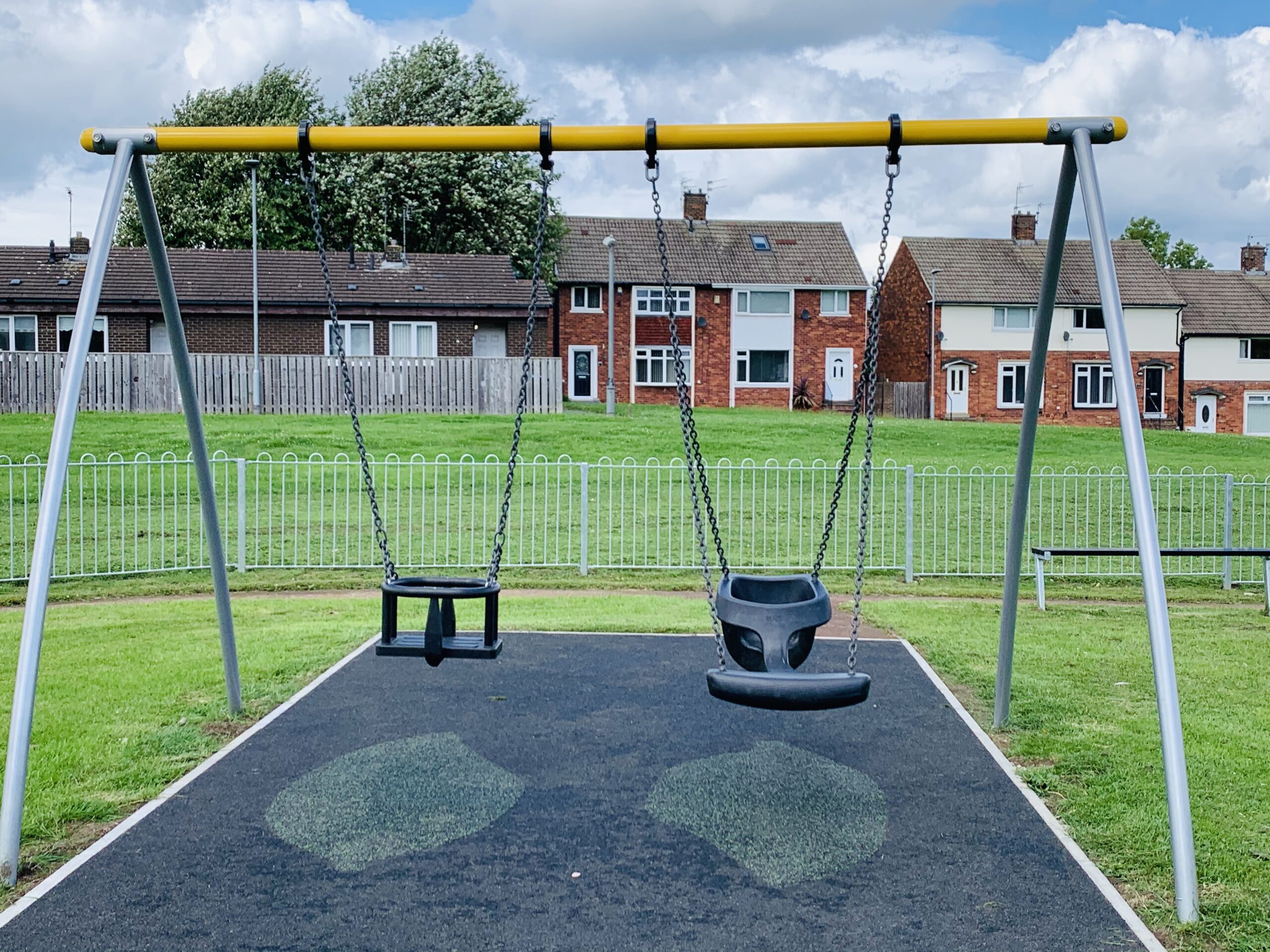 A Photo of play equipment at Heath Close