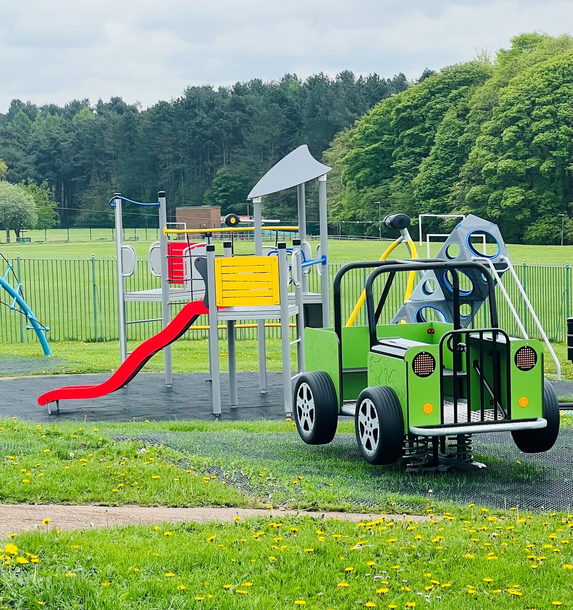 A Photo of play equipment at Oakerside Drive